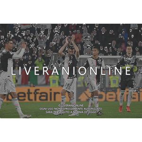 Torino 19-05-2019 Stadio Allianz Stadium Juventus vs Atalanta Serie A Tim 2018-2019 ©Falzone/Agenzia Aldo Liverani Nella foto: Andrea Barzagli lascia il campo per l\'ultima volta