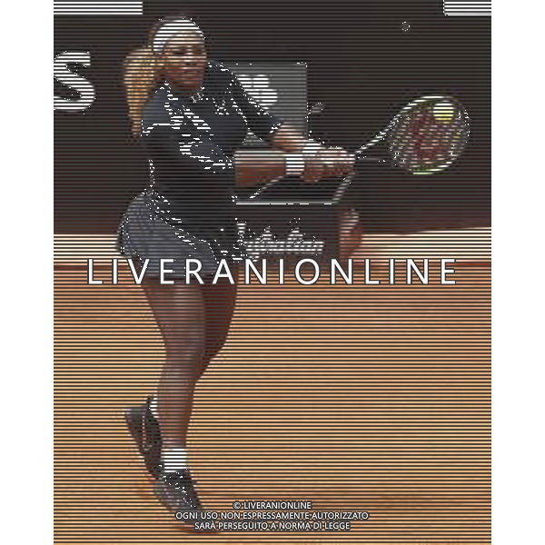 Roma 13/05/2019 - INTERNAZIONALI BNL D\' Italia 2019 - Serena Williams vs Rebecca Peterson nella foto: Serena Williams ©Claudio Zamagni/Agenzia Aldo Liverani s.a.s. Serena Williams in action during the Woman Singles match between Serena Williams and Rebecca Peterson at The Internazionali BNL d\'Italia 2019 at Foro Italico on May 13, 2015 in Rome, Italy. / AGENZIA ALDO LIVERANI SAS