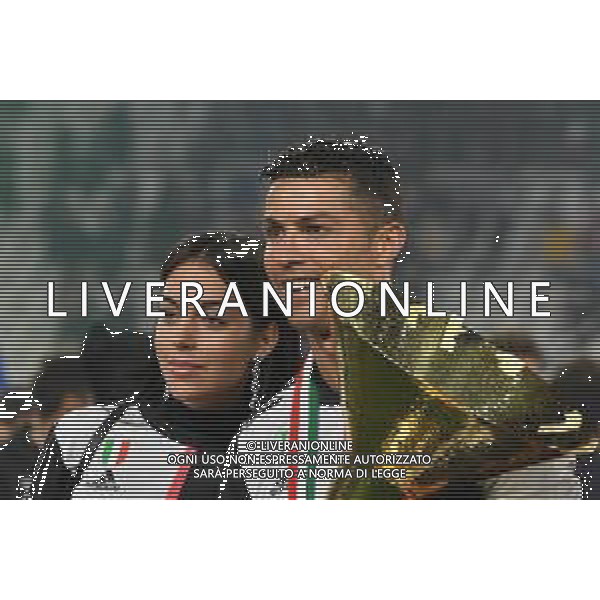 Torino 19-05-2019 Stadio Allianz Stadium Juventus vs Atalanta Serie A Tim 2018-2019 ©Falzone/Agenzia Aldo Liverani Nella foto: Cristiano Ronaldo e Giorgina con orecchini tempestati di diamanti - Premiazione e Festeggiamenti a fine gara per la vittoria dello scudetto / AGENZIA ALDO LIVERANI SAS
