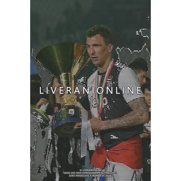 Torino 19-05-2019 Stadio Allianz Stadium Juventus vs Atalanta Serie A Tim 2018-2019 ©Falzone/Agenzia Aldo Liverani Nella foto: Mario Mandzukic con la coppa - Premiazione e Festeggiamenti a fine gara per la vittoria dello scudetto / AGENZIA ALDO LIVERANI SAS