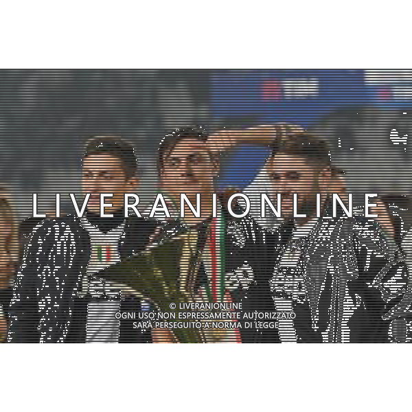 Torino 19-05-2019 Stadio Allianz Stadium Juventus vs Atalanta Serie A Tim 2018-2019 ©Falzone/Agenzia Aldo Liverani Nella foto: Paulo Dybala con la coppa - Premiazione e Festeggiamenti a fine gara per la vittoria dello scudetto / AGENZIA ALDO LIVERANI SAS