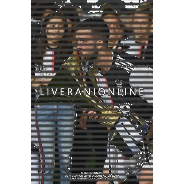 Torino 19-05-2019 Stadio Allianz Stadium Juventus vs Atalanta Serie A Tim 2018-2019 ©Falzone/Agenzia Aldo Liverani Nella foto: Miralem Pjanic bacia la coppa - Premiazione e Festeggiamenti a fine gara per la vittoria dello scudetto / AGENZIA ALDO LIVERANI SAS