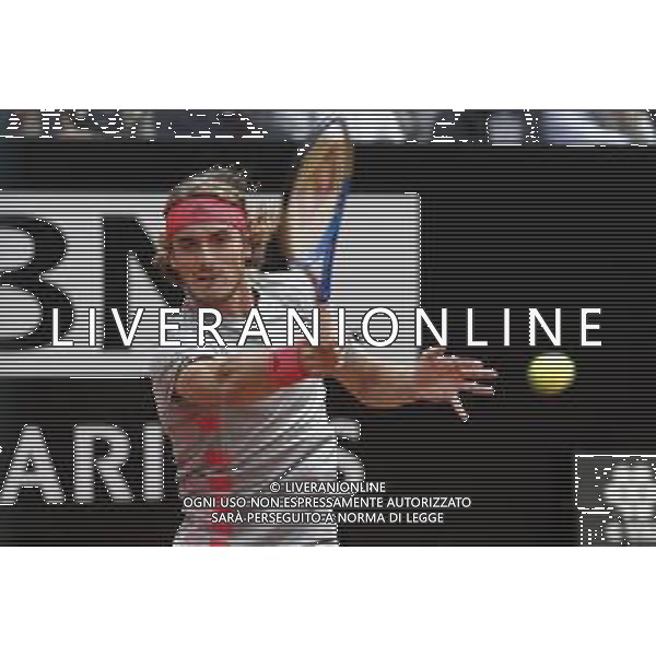 Roma 18/05/2019 - INTERNAZIONALI BNL D\' Italia 2019 - maschili - Stefanos Tsitsipas vs Rafael Nadal - nella foto: Stefanos Tsitsipas ©Claudio Zamagni/Agenzia Aldo Liverani s.a.s. Stefanos Tsitsipas during the semi-finals match between Stefanos Tsitsipas and Rafael Nadal at the The Internazionali BNL d\'Italia 2019 at Foro Italico on May 18, 2019 in Rome, Italy. Photo Credit by Claudio Zamagni-Aldo Liverani Photo Agency / AGENZIA ALDO LIVERANI SAS