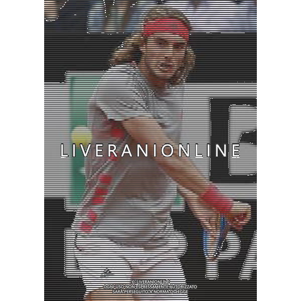 Roma 18/05/2019 - INTERNAZIONALI BNL D\' Italia 2019 - maschili - Stefanos Tsitsipas vs Rafael Nadal - nella foto: Stefanos Tsitsipas ©Claudio Zamagni/Agenzia Aldo Liverani s.a.s. Stefanos Tsitsipas during the semi-finals match between Stefanos Tsitsipas and Rafael Nadal at the The Internazionali BNL d\'Italia 2019 at Foro Italico on May 18, 2019 in Rome, Italy. Photo Credit by Claudio Zamagni-Aldo Liverani Photo Agency / AGENZIA ALDO LIVERANI SAS