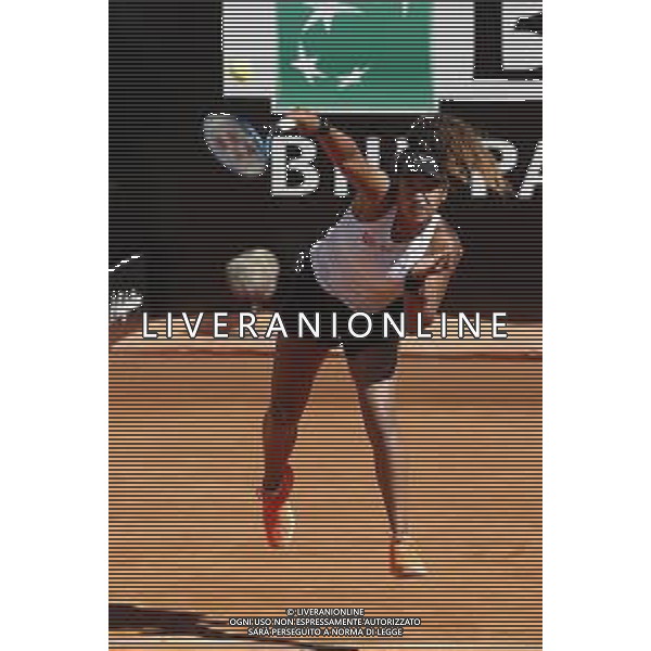 Roma 16/05/2019 - INTERNAZIONALI BNL D\' Italia 2019 - Naomi Osaka vs Dominika Cibulkova - nella foto: Naomi Osaka ©Claudio Zamagni/Agenzia Aldo Liverani s.a.s. Naomi Osaka during the match between Naomi Osaka and Dominika Cibulkova at the The Internazionali BNL d\'Italia 2019 at Foro Italico on May 16, 2019 in Rome, Italy. Photo Credit by Claudio Zamagni-Aldo Liverani Photo Agency / AGENZIA ALDO LIVERANI SAS