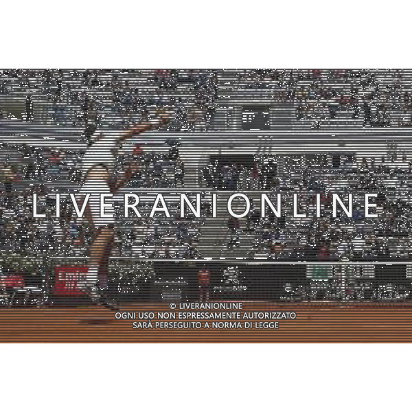 Roma 16/05/2019 - INTERNAZIONALI BNL D\' Italia 2019 - Joao Sousa vs Roger Federer - nella foto: Roger Federer ©Claudio Zamagni/Agenzia Aldo Liverani s.a.s. Roger Federer during the match between Joao Sousa and Roger Federer at the The Internazionali BNL d\'Italia 2019 at Foro Italico on May 16, 2019 in Rome, Italy. Photo Credit by Claudio Zamagni-Aldo Liverani Photo Agency / AGENZIA ALDO LIVERANI SAS