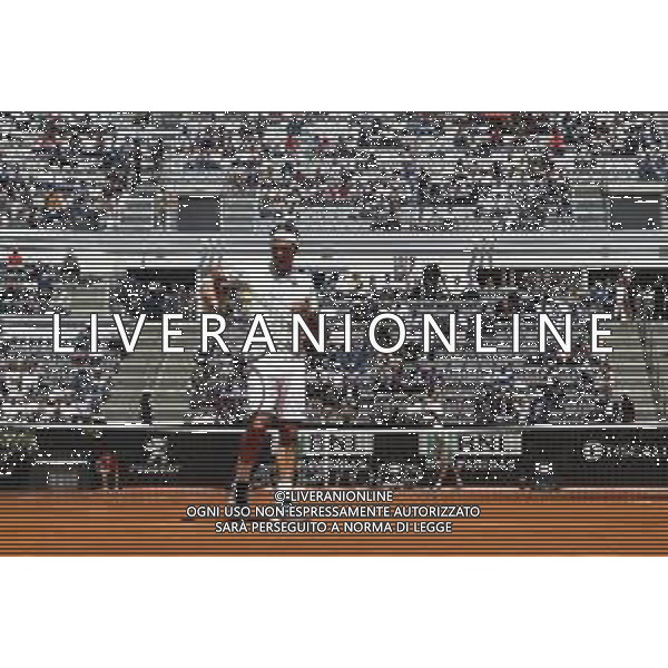 Roma 16/05/2019 - INTERNAZIONALI BNL D\' Italia 2019 - Joao Sousa vs Roger Federer - nella foto: Roger Federer ©Claudio Zamagni/Agenzia Aldo Liverani s.a.s. Roger Federer during the match between Joao Sousa and Roger Federer at the The Internazionali BNL d\'Italia 2019 at Foro Italico on May 16, 2019 in Rome, Italy. Photo Credit by Claudio Zamagni-Aldo Liverani Photo Agency / AGENZIA ALDO LIVERANI SAS