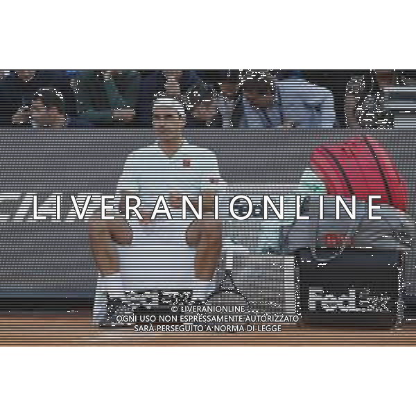 Roma 16/05/2019 - INTERNAZIONALI BNL D\' Italia 2019 - Borna Coric vs Roger Federer - nella foto: Roger Federer ©Claudio Zamagni/Agenzia Aldo Liverani s.a.s. Roger Federer during the match between Borna Coric and Roger Federerat the The Internazionali BNL d\'Italia 2019 at Foro Italico on May 16, 2019 in Rome, Italy. Photo Credit by Claudio Zamagni-Aldo Liverani Photo Agency / AGENZIA ALDO LIVERANI SAS
