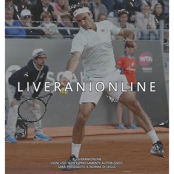 Roma 16/05/2019 - INTERNAZIONALI BNL D\' Italia 2019 - Borna Coric vs Roger Federer - nella foto: Roger Federer ©Claudio Zamagni/Agenzia Aldo Liverani s.a.s. Roger Federer during the match between Borna Coric and Roger Federerat the The Internazionali BNL d\'Italia 2019 at Foro Italico on May 16, 2019 in Rome, Italy. Photo Credit by Claudio Zamagni-Aldo Liverani Photo Agency / AGENZIA ALDO LIVERANI SAS