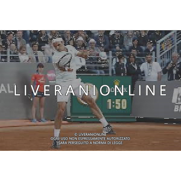 Roma 16/05/2019 - INTERNAZIONALI BNL D\' Italia 2019 - Borna Coric vs Roger Federer - nella foto: Roger Federer ©Claudio Zamagni/Agenzia Aldo Liverani s.a.s. Roger Federer during the match between Borna Coric and Roger Federerat the The Internazionali BNL d\'Italia 2019 at Foro Italico on May 16, 2019 in Rome, Italy. Photo Credit by Claudio Zamagni-Aldo Liverani Photo Agency / AGENZIA ALDO LIVERANI SAS