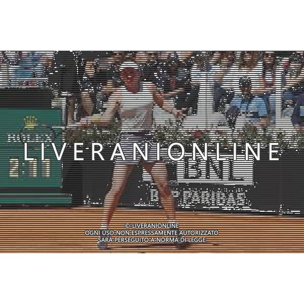 Roma 16/05/2019 - INTERNAZIONALI BNL D\' Italia 2019 - Simona Halep vs Markéta Vondrou?ová - nella foto: Simona Halep©Claudio Zamagni/Agenzia Aldo Liverani s.a.s. Simona Halep during the match between Simona Halep vs Markéta Vondrou?ová at the The Internazionali BNL d\'Italia 2019 at Foro Italico on May 16, 2019 in Rome, Italy. Photo Credit by Claudio Zamagni-Aldo Liverani Photo Agency / AGENZIA ALDO LIVERANI SAS