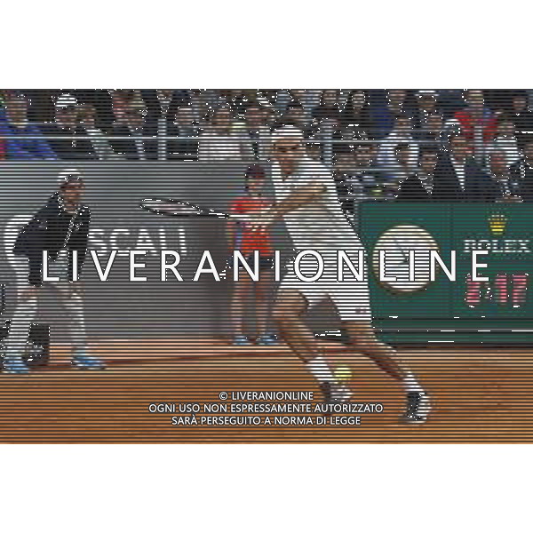 Roma 16/05/2019 - INTERNAZIONALI BNL D\' Italia 2019 - Borna Coric vs Roger Federer - nella foto: Roger Federer ©Claudio Zamagni/Agenzia Aldo Liverani s.a.s. Roger Federer during the match between Borna Coric and Roger Federerat the The Internazionali BNL d\'Italia 2019 at Foro Italico on May 16, 2019 in Rome, Italy. Photo Credit by Claudio Zamagni-Aldo Liverani Photo Agency / AGENZIA ALDO LIVERANI SAS