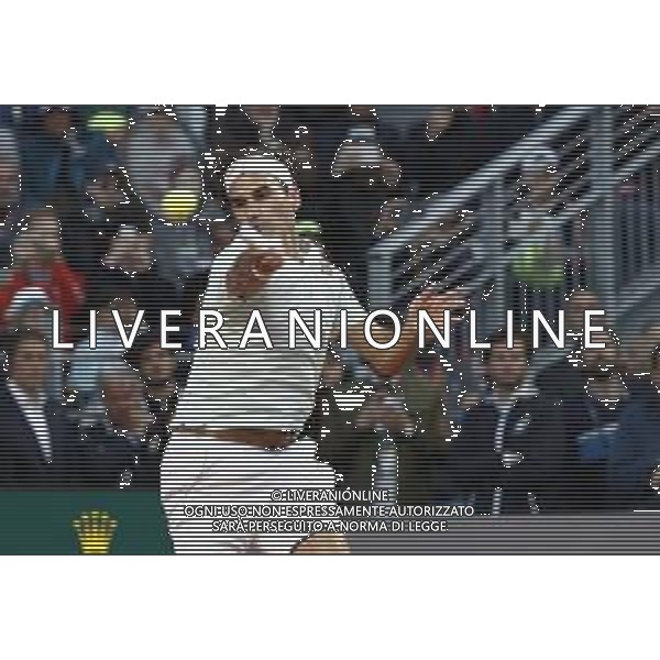 Roma 16/05/2019 - INTERNAZIONALI BNL D\' Italia 2019 - Borna Coric vs Roger Federer - nella foto: Roger Federer ©Claudio Zamagni/Agenzia Aldo Liverani s.a.s. Roger Federer during the match between Borna Coric and Roger Federerat the The Internazionali BNL d\'Italia 2019 at Foro Italico on May 16, 2019 in Rome, Italy. Photo Credit by Claudio Zamagni-Aldo Liverani Photo Agency / AGENZIA ALDO LIVERANI SAS