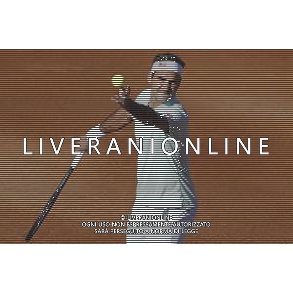 Roma 16/05/2019 - INTERNAZIONALI BNL D\' Italia 2019 - Borna Coric vs Roger Federer - nella foto: Roger Federer ©Claudio Zamagni/Agenzia Aldo Liverani s.a.s. Roger Federer during the match between Borna Coric and Roger Federerat the The Internazionali BNL d\'Italia 2019 at Foro Italico on May 16, 2019 in Rome, Italy. Photo Credit by Claudio Zamagni-Aldo Liverani Photo Agency / AGENZIA ALDO LIVERANI SAS