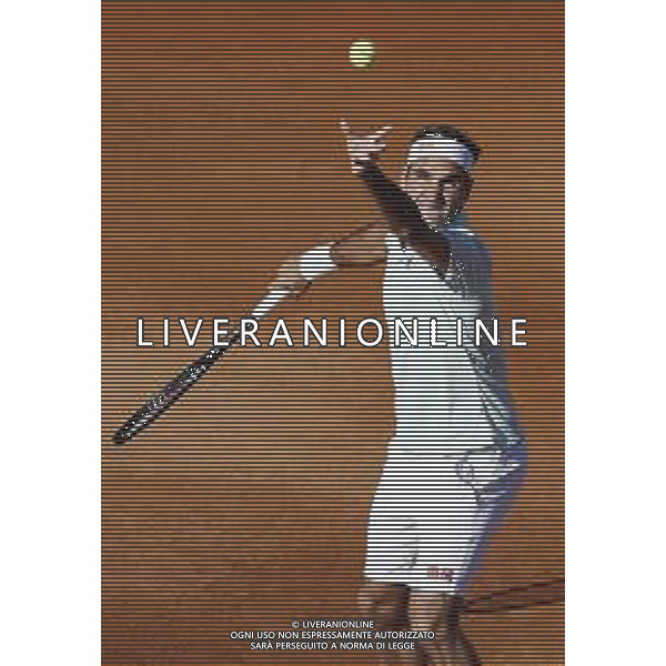 Roma 16/05/2019 - INTERNAZIONALI BNL D\' Italia 2019 - Borna Coric vs Roger Federer - nella foto: Roger Federer ©Claudio Zamagni/Agenzia Aldo Liverani s.a.s. Roger Federer during the match between Borna Coric and Roger Federerat the The Internazionali BNL d\'Italia 2019 at Foro Italico on May 16, 2019 in Rome, Italy. Photo Credit by Claudio Zamagni-Aldo Liverani Photo Agency / AGENZIA ALDO LIVERANI SAS
