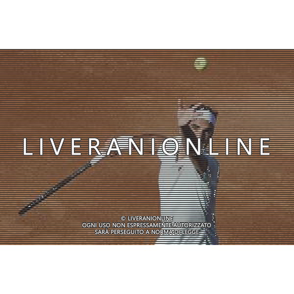 Roma 16/05/2019 - INTERNAZIONALI BNL D\' Italia 2019 - Matteo Berrettini vs Diego Schwartzman - nella foto: Roger Federer ©Claudio Zamagni/Agenzia Aldo Liverani s.a.s. Roger Federer during the match between Matteo Berrettini and Diego Schwartzman at the The Internazionali BNL d\'Italia 2019 at Foro Italico on May 16, 2019 in Rome, Italy. Photo Credit by Claudio Zamagni-Aldo Liverani Photo Agency / AGENZIA ALDO LIVERANI SAS