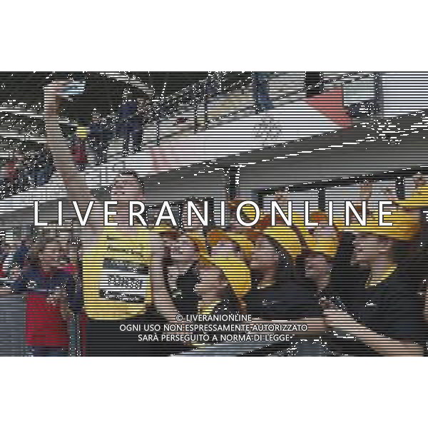 Rieti 24/05/2019 - Riunione Nazionale della Velocita\' FASTWEB CUP - nella foto: Filippo Tortu fa il selfie con dei piccoli tifosi ©Claudio Zamagni/Agenzia Aldo Liverani s.a.s. Filippo Tortu during the Riunione Nazionale della Velocita\' at Stadio Raul Guidobaldi on May 24, 2019 in Rieti, Italy. Photo Credit by Claudio Zamagni/Aldo Liverani Photo Agency / AGENZIA ALDO LIVERANI SAS
