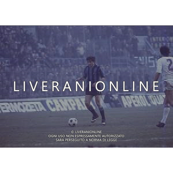 RETROSPETTIVA GIUSEPPE PAVONE CALCIATORE E DIRIGENTE SPORTIVO NELLA FOTO GIUSEPPE PAVONE CON LA MAGLIA DELL\'INTER AG ALDO LIVERANI SAS