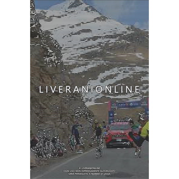 24-05-2019 Giro D\'italia; Tappa 13 Pinerolo - Ceresole Reale; 2019, Mitchelton - Scott; Nieve, Iturralde Mikel; Ceresole Reale; ©SIROTTI / AGENZIA ALDO LIVERANI SAS