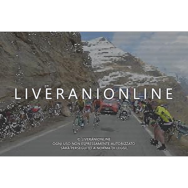 24-05-2019 Giro D\'italia; Tappa 13 Pinerolo - Ceresole Reale; 2019, Jumbo - Visma; 2019, Bahrain - Merida; Roglic, Primoz; Nibali, Vincenzo; Ceresole Reale; ©SIROTTI / AGENZIA ALDO LIVERANI SAS