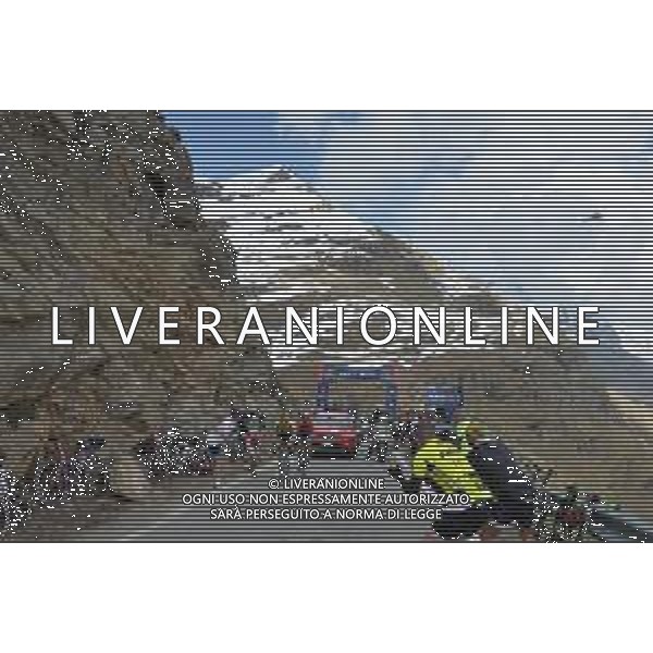 24-05-2019 Giro D\'italia; Tappa 13 Pinerolo - Ceresole Reale; 2019, Jumbo - Visma; 2019, Bahrain - Merida; Roglic, Primoz; Nibali, Vincenzo; Ceresole Reale; ©SIROTTI / AGENZIA ALDO LIVERANI SAS