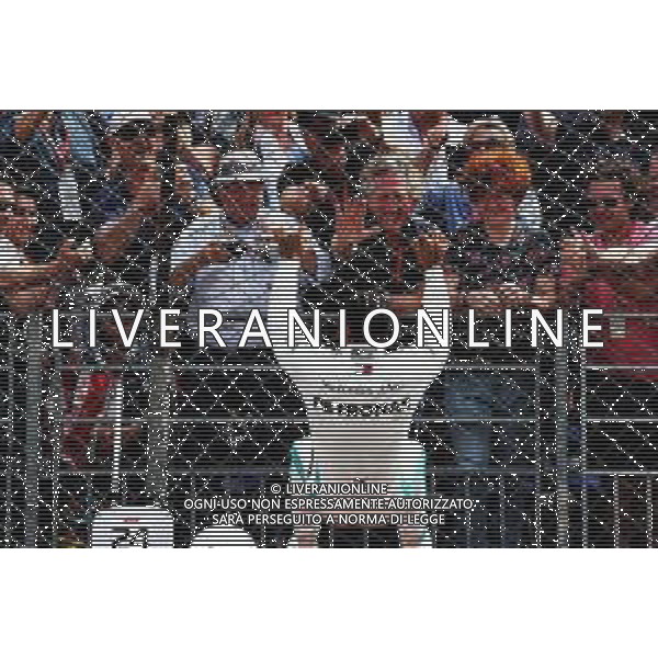 Race winner Lewis Hamilton (GBR) Mercedes AMG F1 celebrates in qualifying parc ferme. 25.05.2019. Formula 1 World Championship, Rd 6, Monaco Grand Prix, Monte Carlo, Monaco, Qualifying Day. AG ALDO LIVERANI SAS-ONLY ITALY