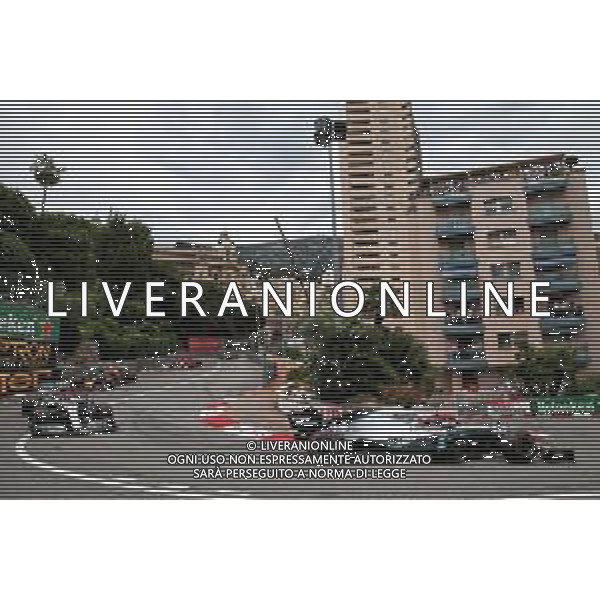 Lewis Hamilton (GBR) Mercedes AMG F1 W10 leads at the start of the race. 26.05.2019. Formula 1 World Championship, Rd 6, Monaco Grand Prix, Monte Carlo, Monaco, Race Day. AG ALDO LIVERANI SAS-ONLY ITALY