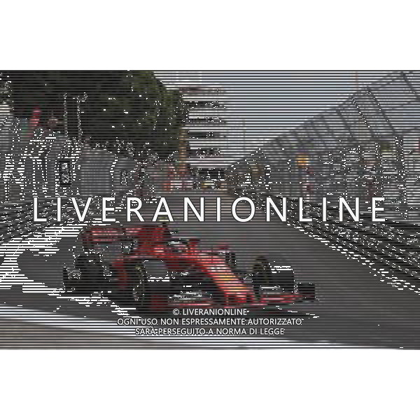Charles Leclerc (MON) Ferrari SF90 with a puncture. 26.05.2019. Formula 1 World Championship, Rd 6, Monaco Grand Prix, Monte Carlo, Monaco, Race Day. / AGENZIA ALDO LIVERANI SAS - ITALY ONLY EDITORIAL USE ONLY