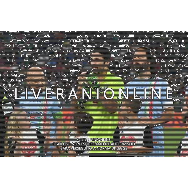 Torino 27-05-2019 Allianz Stadium ©Falzone/Ag.Aldo Liverani sas 28a Partita del Cuore 2019 - Nazionale Cantanti vs Campioni della ricerca Nella foto: Enrico Ruggeri, gianluigi Buffon e Neri Marcore\' ©FALZONE / AGENZIA ALDO LIVERANI SAS