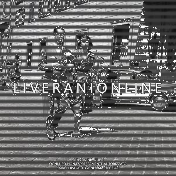 1953 ROMA LUCIA BOSE\' E LUIS MIGUEL DOMINGUIN NELLA FOTO LUCIA BOSE\' E LUIS MIGUEL DOMINGUIN AG ALDO LIVERANI SAS