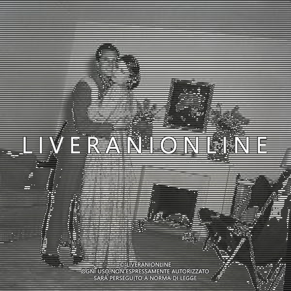 1953 ROMA LUCIA BOSE\' E LUIS MIGUEL DOMINGUIN NELLA FOTO LUCIA BOSE\' E LUIS MIGUEL DOMINGUIN AG ALDO LIVERANI SAS