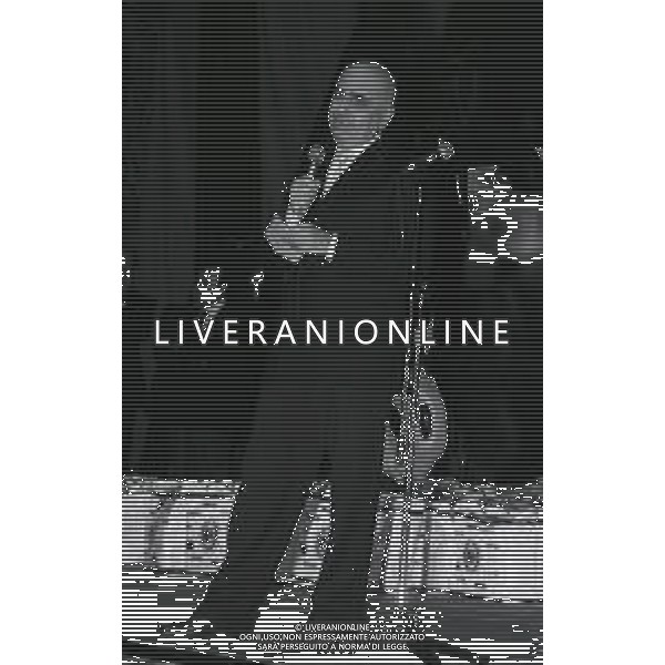 1994 DICEMBRE TEATRO MANZONI MILANO FESTA NATALE ROSSONERO NELLA FOTO ADRIANO GALLIANI AMMINISTRATORE MILAN CALCIO AG ALDO LIVERANI SAS