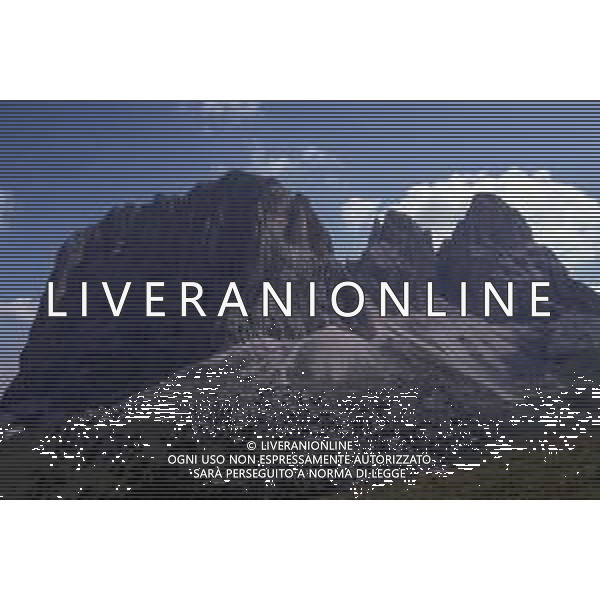 DOLOMITI SELVA DI VAL GARDENA SASSOLUNGO NELLA FOTO Il Sassolungo è la vetta principale del massiccio omonimo, collocato tra Val Gardena e Trentino AG ALDO LIVERANI SAS