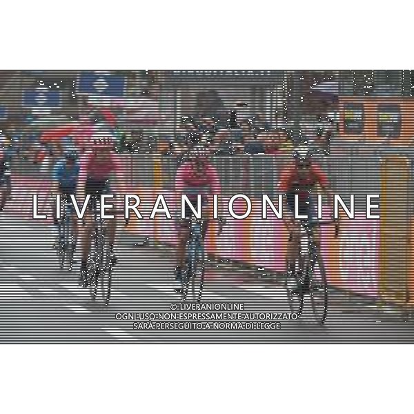 28-05-2019 Giro D\'italia; Tappa16 Lovere - Ponte Di Legno; 2019, Bahrain - Merida; 2019, Movistar; 2019, Ef Education - First; Nibali, Vincenzo; Carapaz Antonio, Richard Antonio; Carthy, Hugh; Ponte Di Legno; ©SIROTTI / AGENZIA ALDO LIVERANI SAS