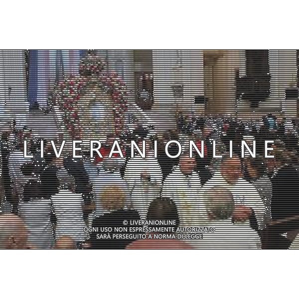 IMOLA 31 05 2019 SAN CASSIANO MADONNA DEL PIRATELLO SANTA MESSA PER GLI AMMALATI E GLI ANZIANI NELLA FOTO VESCOVO DI IMOLA TOMMASO GHIRELLI IN PROCESSIONE CON LA MADONNA DI PIRATELLO PER GLI AMMALATI E GLI ANZIANI ©SANNA / AGENZIA ALDO LIVERANI SAS