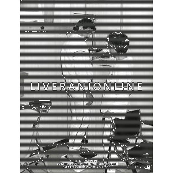 RETROSPETTIVA GIULIANO TERRANEO CALCIATORE E DIRIGENTE SPORTIVO NELLA FOTO GIULIANO TERRANEO VISITE MEDICHE AL MILAN NEL 1984 AG ALDO LIVERANI SAS