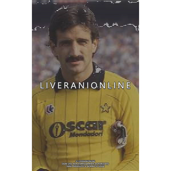 RETROSPETTIVA GIULIANO TERRANEO CALCIATORE E DIRIGENTE SPORTIVO NELLA FOTO GIULIANO TERRANEO CON LA MAGLIA DEL MILAN CALCIO AG ALDO LIVERANI SAS