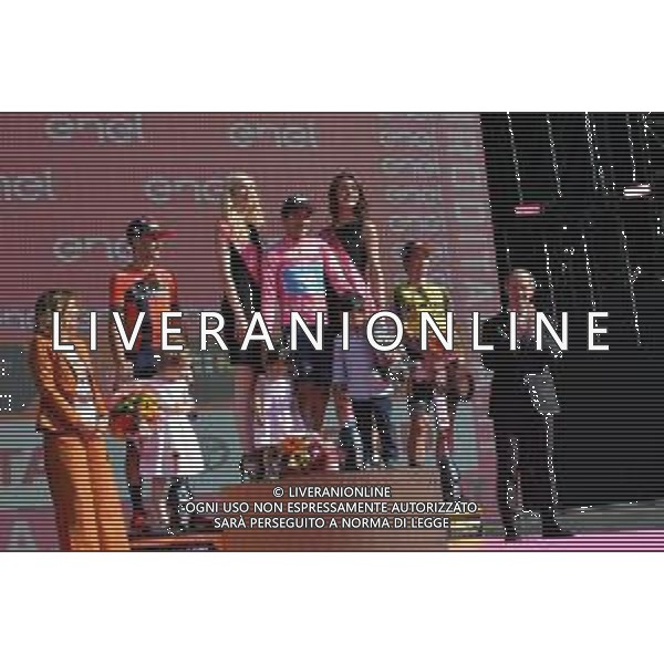 02-06-2019 Giro D\'italia; Tappa 21 Verona - Verona; 2019, Bahrain - Merida; 2019, Movistar; 2019, Jumbo - Visma; Nibali, Vincenzo; Carapaz Antonio, Richard Antonio; Roglic, Primoz; Figlia, Vincenzo Nibali; Figli, Carapaz Antonio; Zaia, Luca; Verona Arena; ©SIROTTI / AGENZIA ALDO LIVERANI SAS