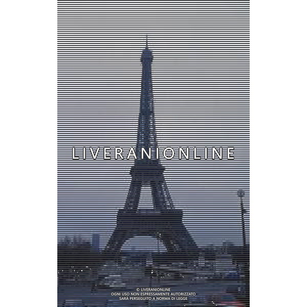 La torre Eiffel è il monumento più famoso di Parigi, conosciuto in tutto il mondo come simbolo della città stessa e della Francia anno di costruzione 1887 ag aldo liverani sas