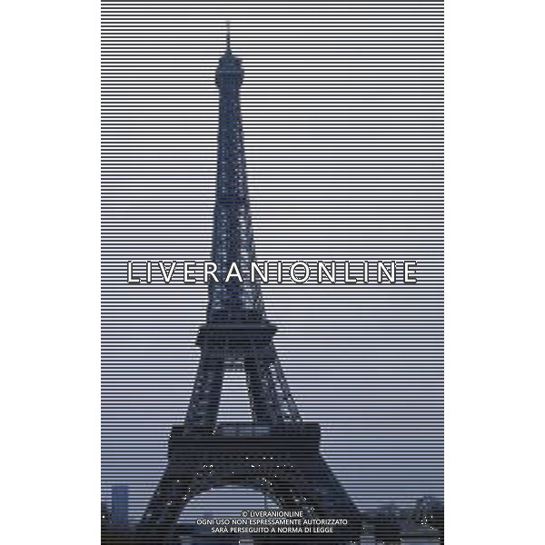La torre Eiffel è il monumento più famoso di Parigi, conosciuto in tutto il mondo come simbolo della città stessa e della Francia anno di costruzione 1887 ag aldo liverani sas