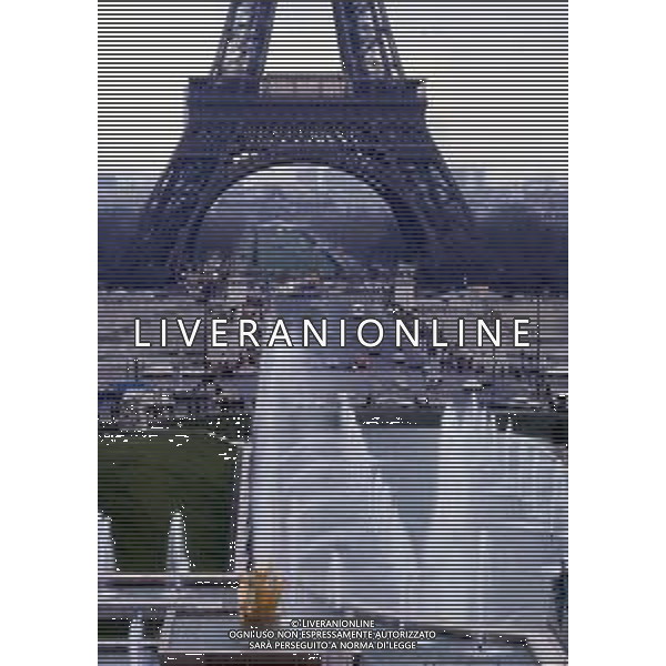 La torre Eiffel è il monumento più famoso di Parigi, conosciuto in tutto il mondo come simbolo della città stessa e della Francia anno di costruzione 1887 ag aldo liverani sas