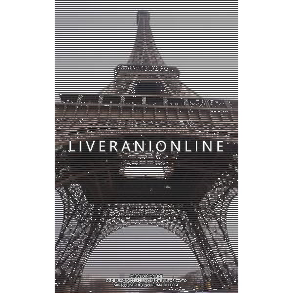 La torre Eiffel è il monumento più famoso di Parigi, conosciuto in tutto il mondo come simbolo della città stessa e della Francia anno di costruzione 1887 ag aldo liverani sas