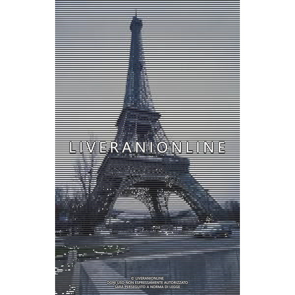 La torre Eiffel è il monumento più famoso di Parigi, conosciuto in tutto il mondo come simbolo della città stessa e della Francia anno di costruzione 1887 ag aldo liverani sas