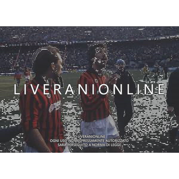 RETROSPETTIVA PIETRO PAOLO VIRDIS CALCIATORE NELLA FOTO PIETRO PAOLO VIRDIS CON LA MAGLIA DEL MILAN CALCIO CON RAY WILKINS AG ALDO LIVERANI SAS