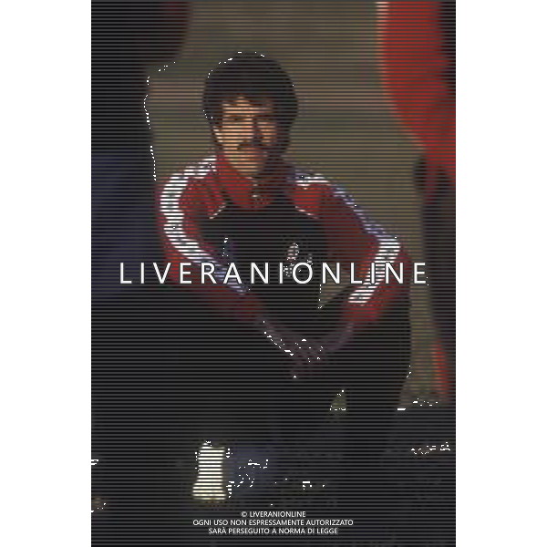 RETROSPETTIVA PIETRO PAOLO VIRDIS CALCIATORE NELLA FOTO PIETRO PAOLO VIRDIS CON LA MAGLIA DEL MILAN CALCIO AG ALDO LIVERANI SAS