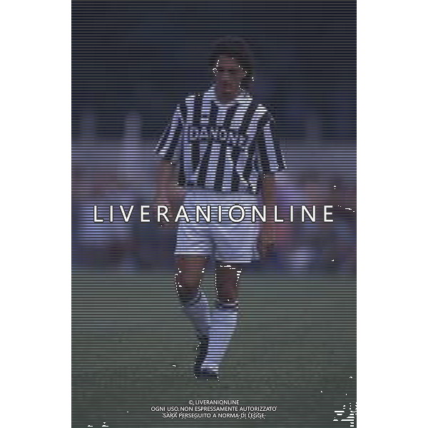 retrospettiva andrea fortunato calciatore 1993-1994 nella foto andrea fortunato con la maglia della juventus calcio ag aldo liverani sas