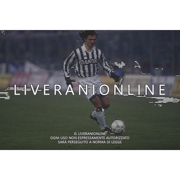 retrospettiva andrea fortunato calciatore 1993-1994 nella foto andrea fortunato con la maglia della juventus calcio ag aldo liverani sas