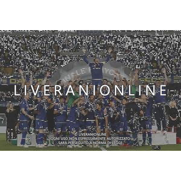 VERONA 02/06/2019 - Play off di serie BKT Hellas Verona - Cittadella. Partita di Ritorno nella foto: esultanza finale hellas verona per la promozione in serie A ©Claudio Zamagni/Agenzia Aldo Liverani
