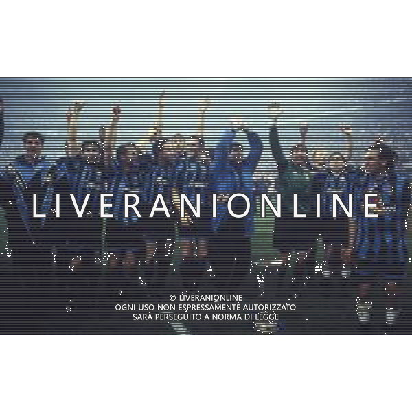 11-05-1994 MILANO-FINALE DI COPPA UEFA INTER SALISBURGO 1-0 NELLA FOTO I GIOCATORI DELL\'INTER FESTEGGIANO LA VITTORIA DELLA COPPA UEFA AG ALDO LIVERANI SAS