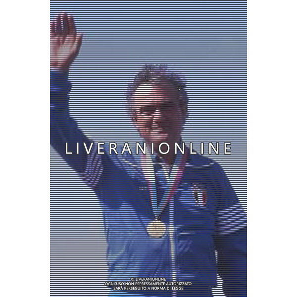 RETROSPETTIVA LUCIANO GIOVANNETTI TIRO A VOLO NELLA FOTO LUCIANO GIOVANNETTI VINCE L\'ORO ALLE OLIMPIADI DI LOS ANGELES 1984 AG ALDO LIVERANI SAS